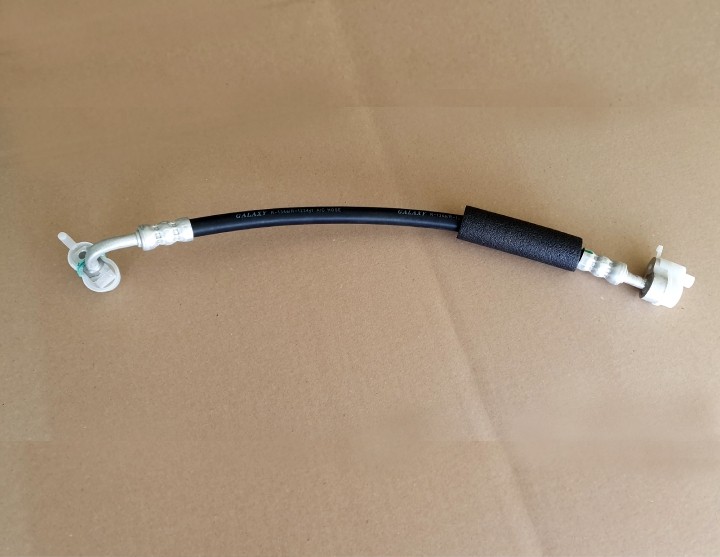 Hadica klimatizácie LADA NIVA 21218-8120052
